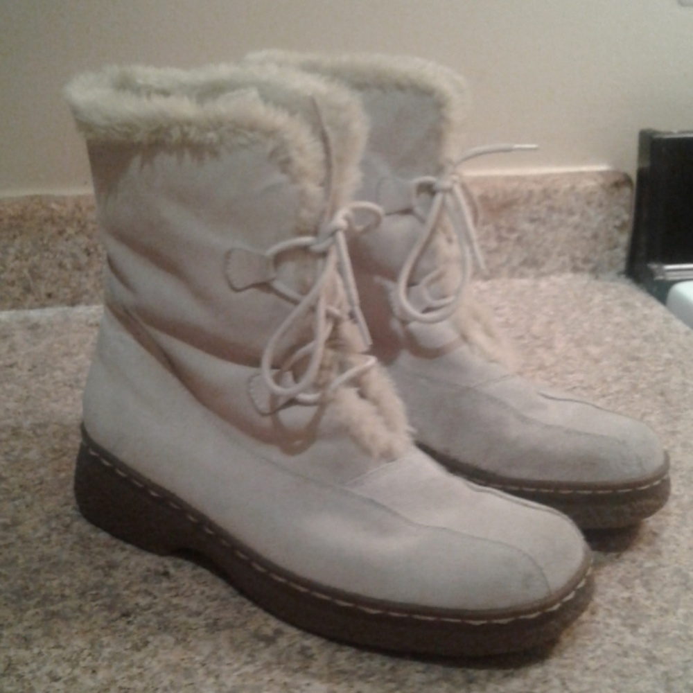 BareTraps winter boots